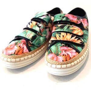 Fergie Shoes / Tropical Hibiscus Flowers / Summer Flats / Velcro closure